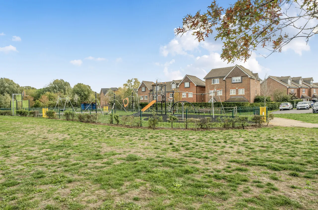 Elm Drive, Woodley, RG5, photo 10