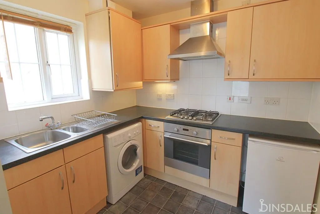 Sandhill Close, Bradford BD8 0DZ, photo 3