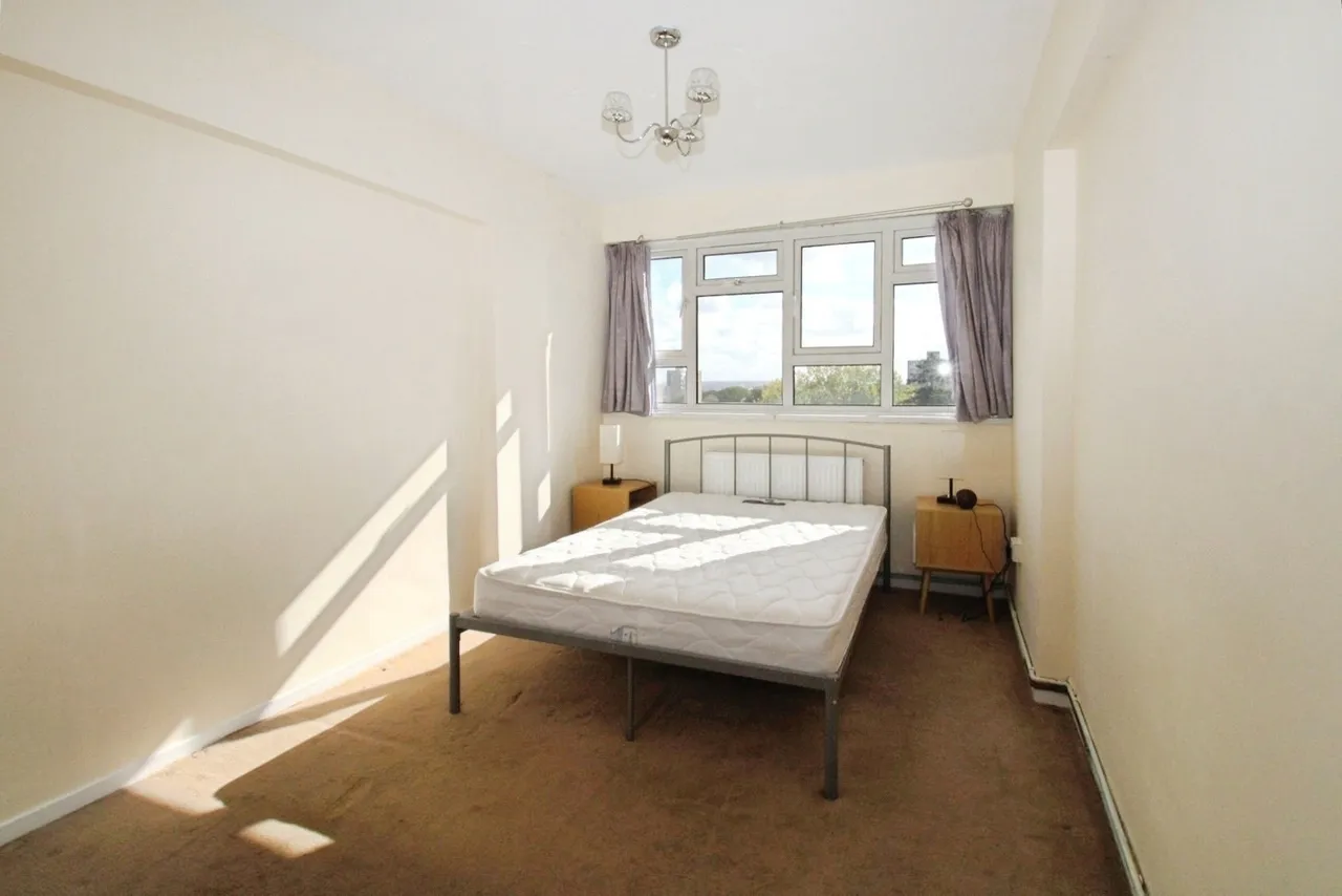 Wimbledon Park Side, London, SW19, photo 8