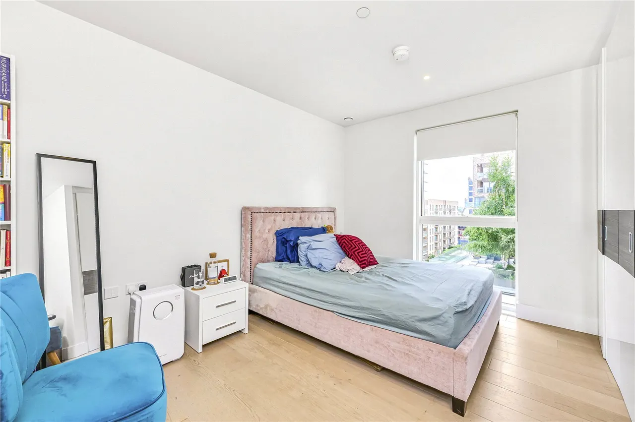 Pegler Square, Kidbrooke Village, London, SE3 9FW, photo 5