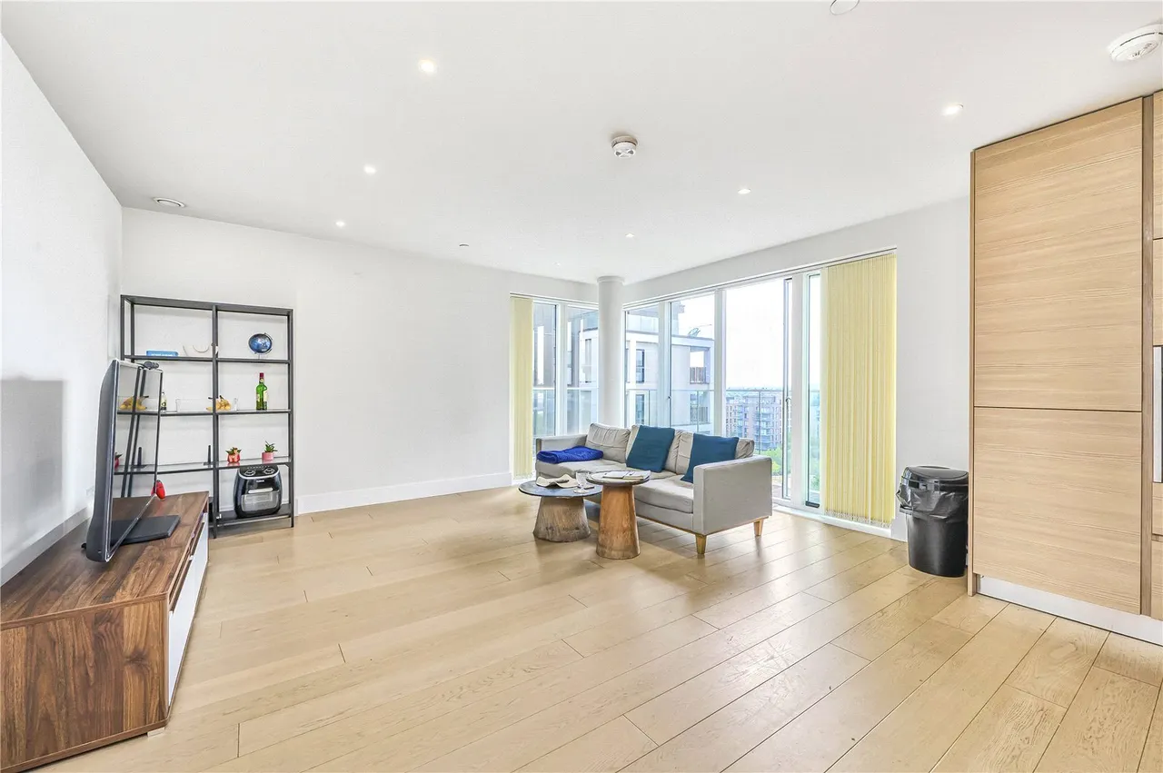 Pegler Square, Kidbrooke Village, London, SE3 9FW, photo 2