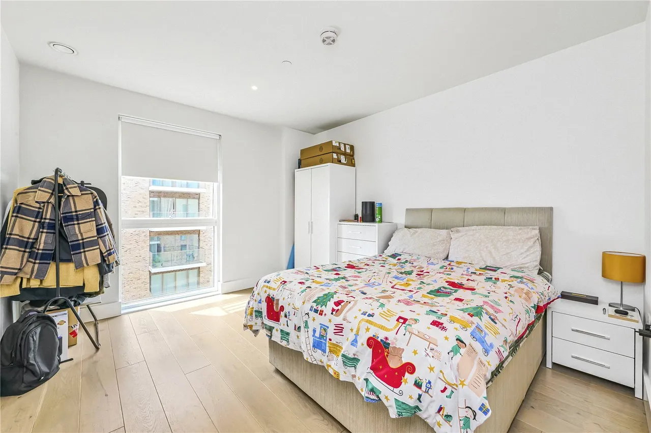 Pegler Square, Kidbrooke Village, London, SE3 9FW, photo 4