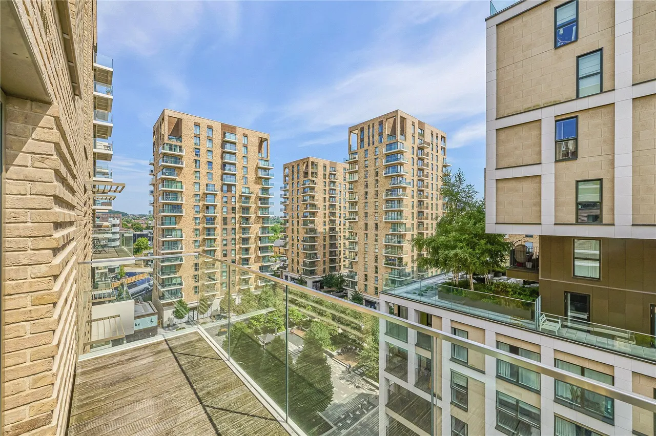 Pegler Square, Kidbrooke Village, London, SE3 9FW, photo 8