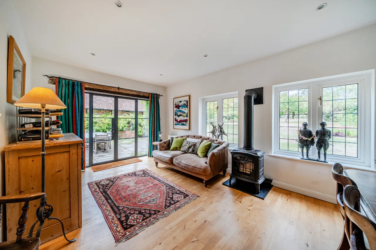 Three Stiles Road, Farnham, GU9, photo 4