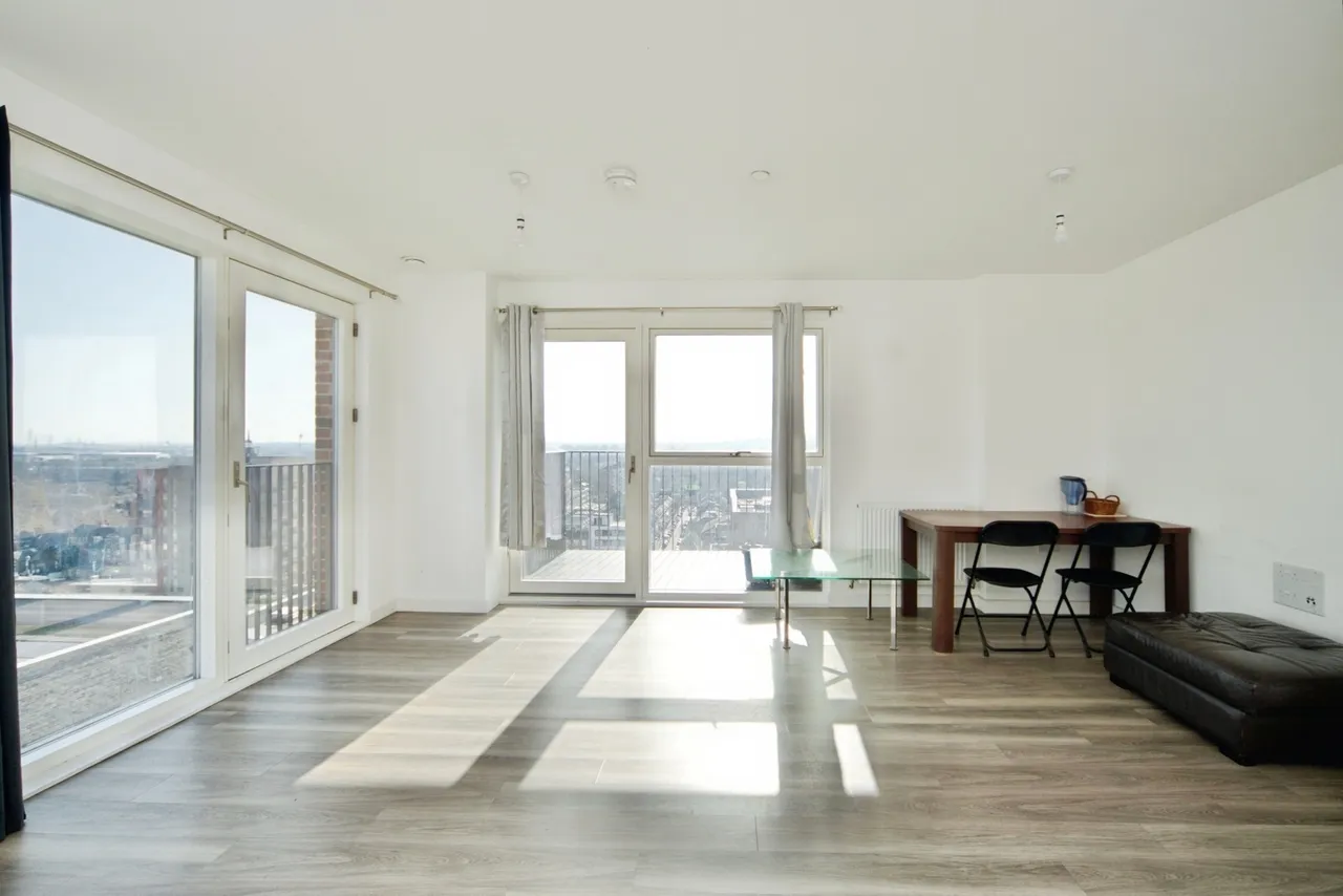 Ron Leighton Way, East Ham, London, E6, photo 7