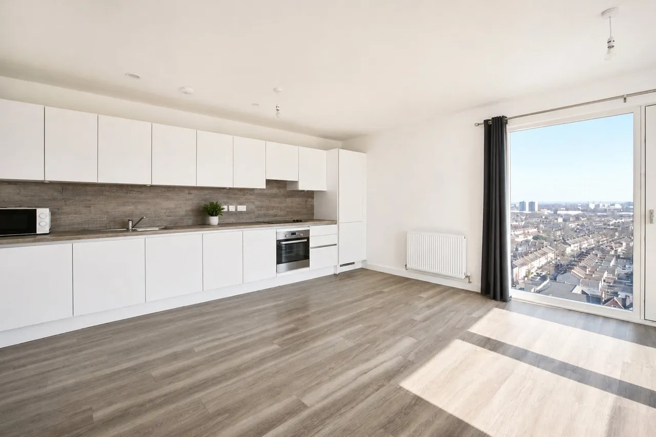 3 bed flat for sale — Ron Leighton Way, East Ham, London, E6