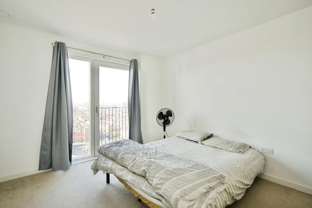 Ron Leighton Way, East Ham, London, E6, photo 5