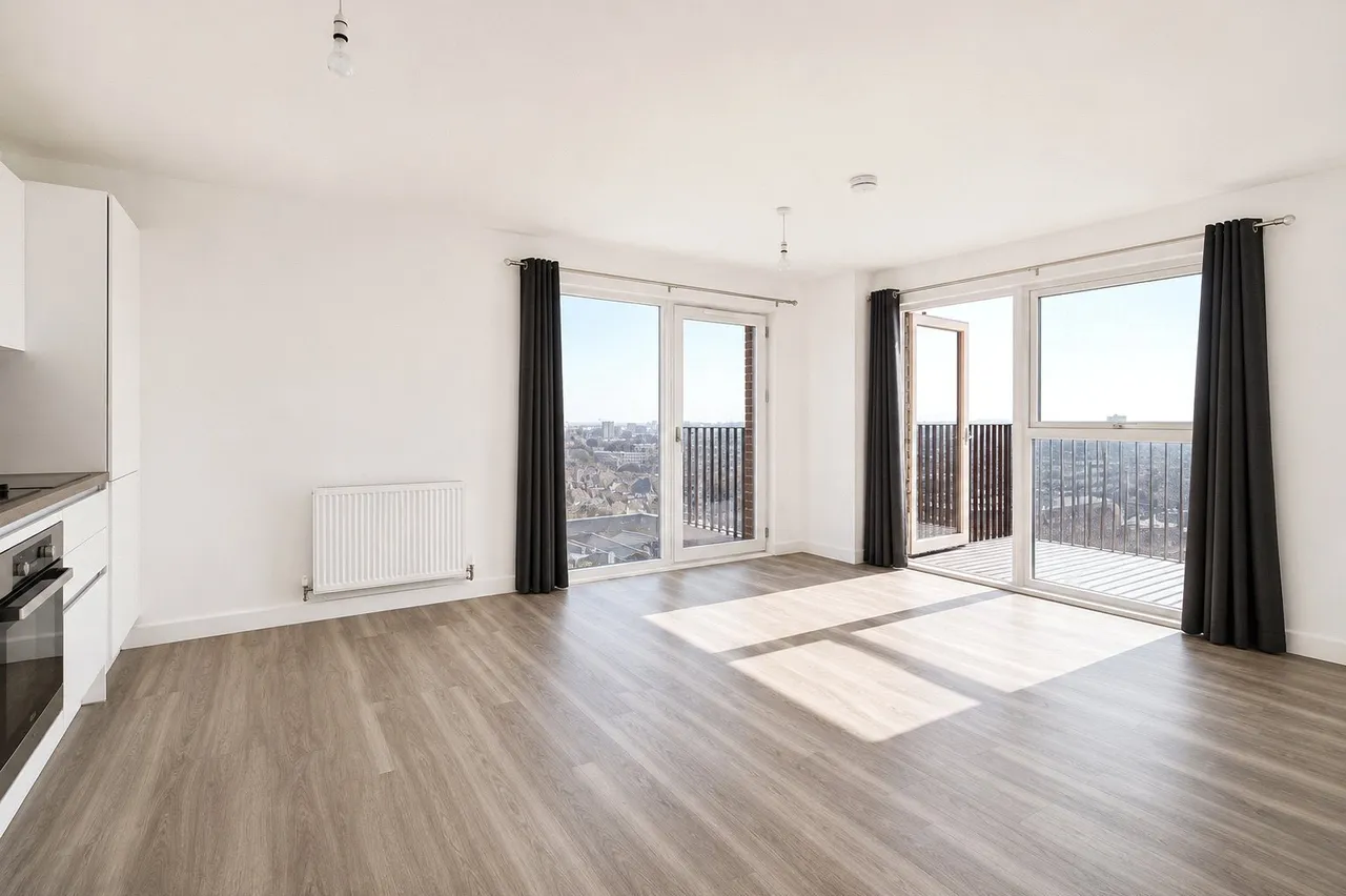Ron Leighton Way, East Ham, London, E6, photo 2