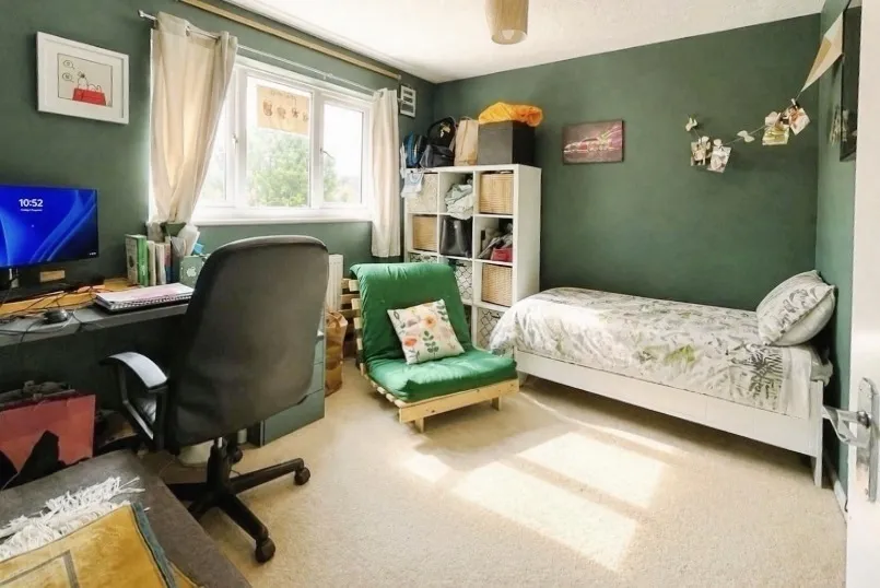 Walsh Avenue, Warfield, Bracknell, Berkshire, RG42 3XZ, photo 6