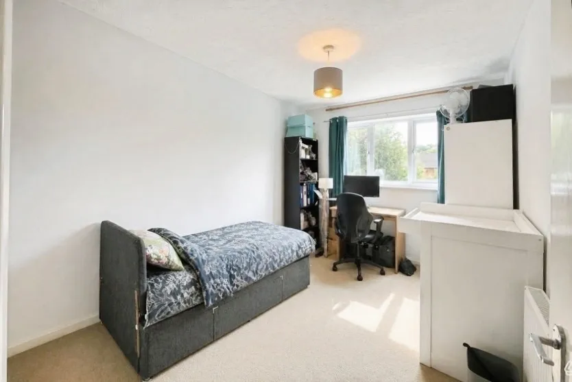 Walsh Avenue, Warfield, Bracknell, Berkshire, RG42 3XZ, photo 10