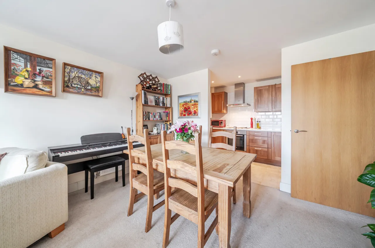 Allington Close, Farnham, GU9, photo 10