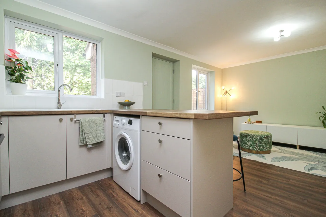 The Cedars, Fleet, GU51 3YL, photo 4