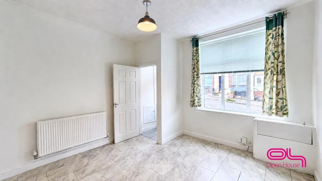 Battenberg Road, Bolton, BL1, photo 3
