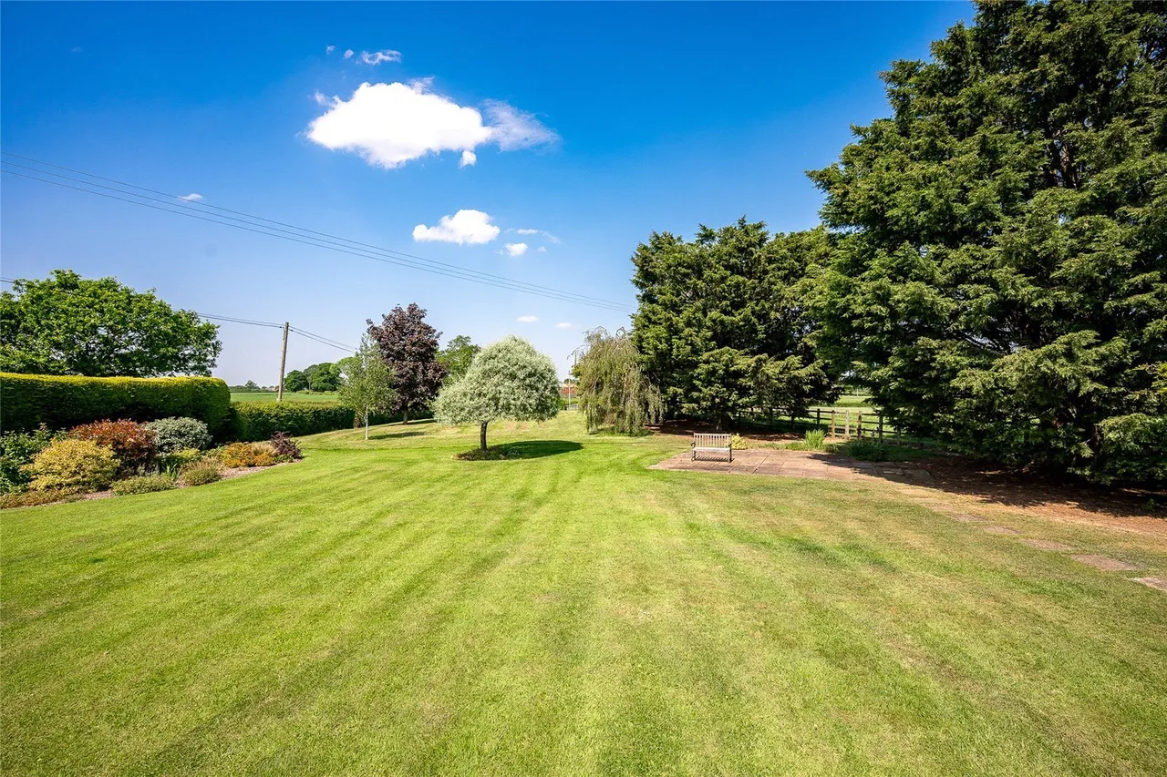 Lower Lane, Bowling Bank, LL13, photo 23