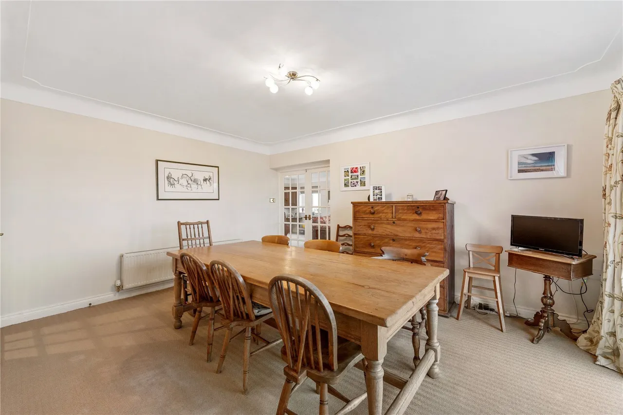 Lower Lane, Bowling Bank, LL13, photo 6