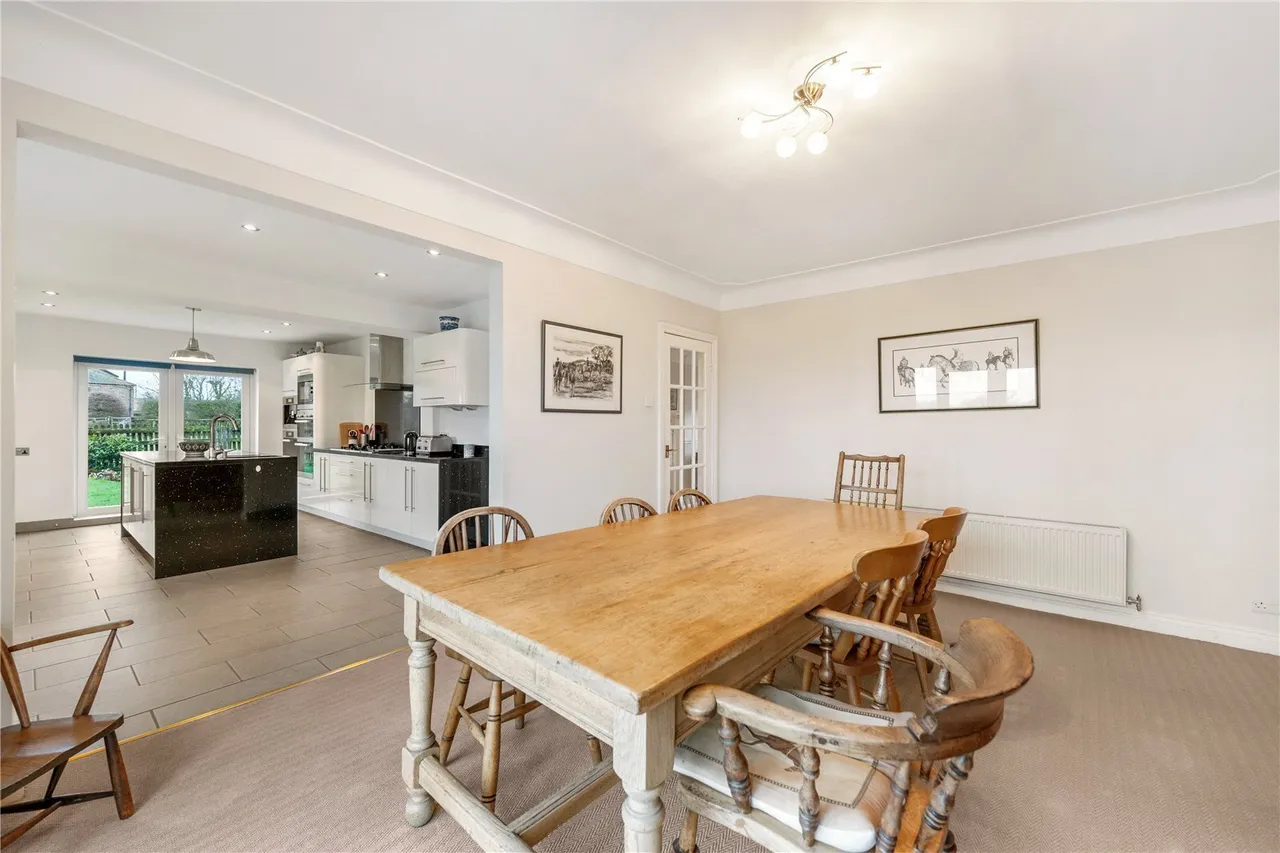 Lower Lane, Bowling Bank, LL13, photo 5