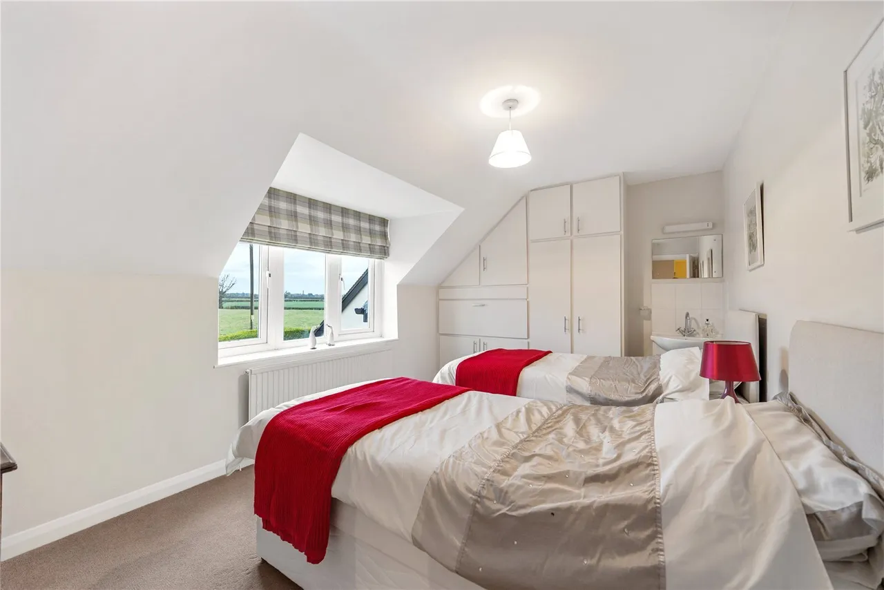 Lower Lane, Bowling Bank, LL13, photo 12