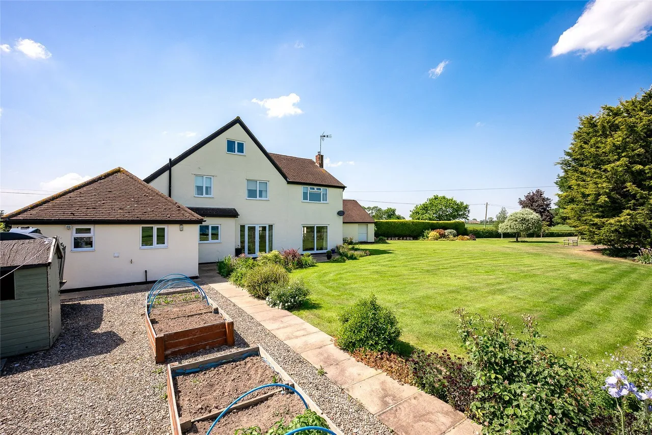 Lower Lane, Bowling Bank, LL13, photo 21