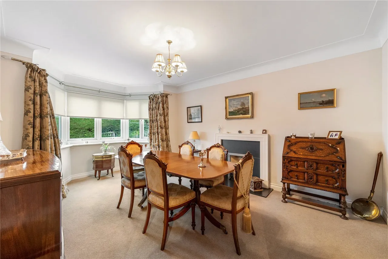 Lower Lane, Bowling Bank, LL13, photo 10
