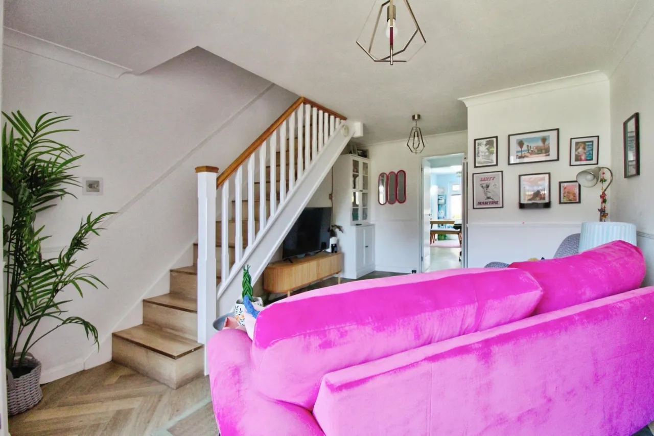 Juniper Way, Romford, RM3, photo 2