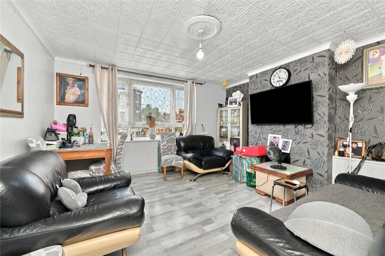 Stonhouse Street, London, SW4, photo 2