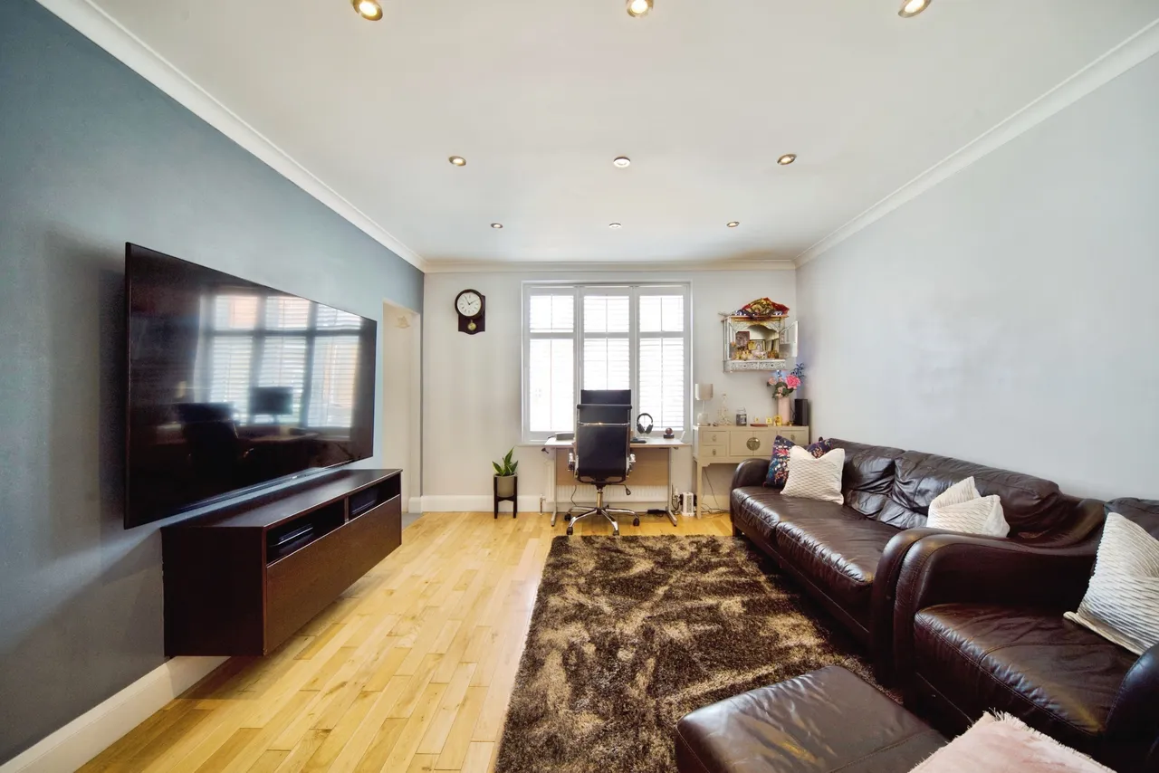 Grafton Road, Dagenham, photo 5