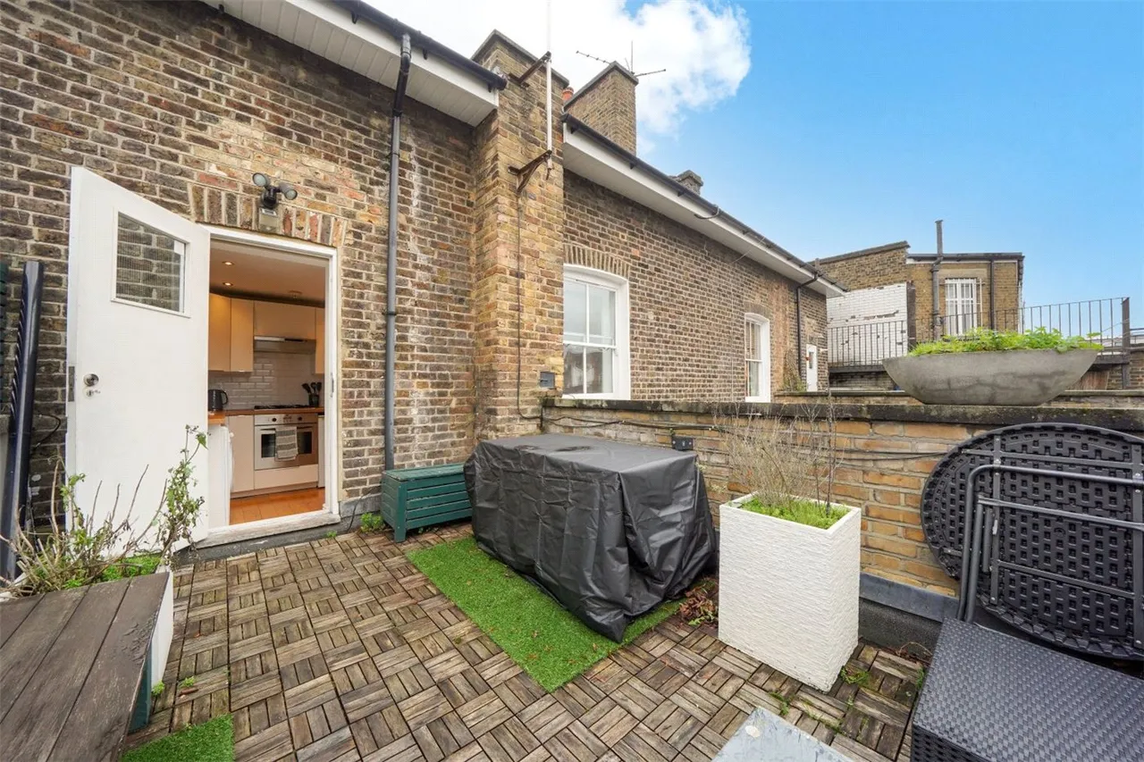 Seven Sisters Road, London, N7, photo 10