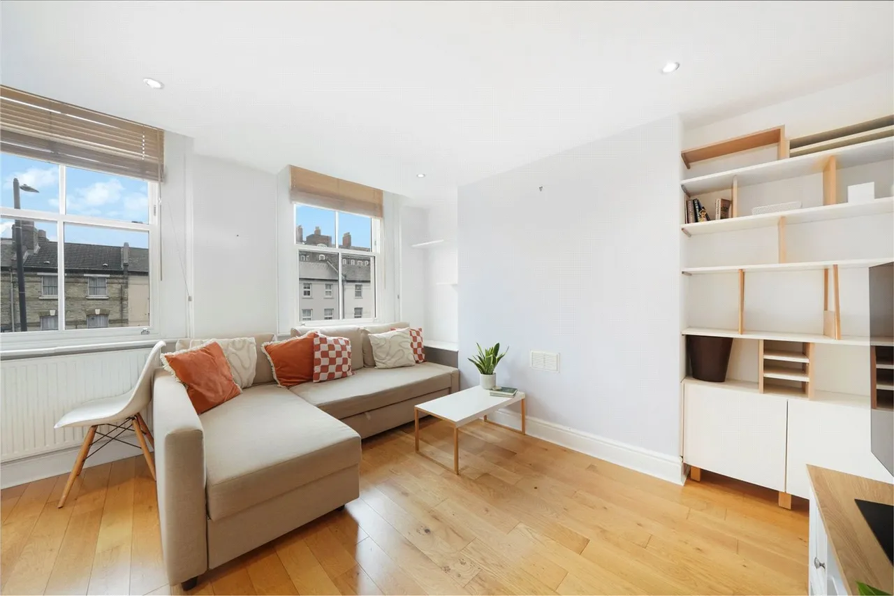 Seven Sisters Road, London, N7, photo 6