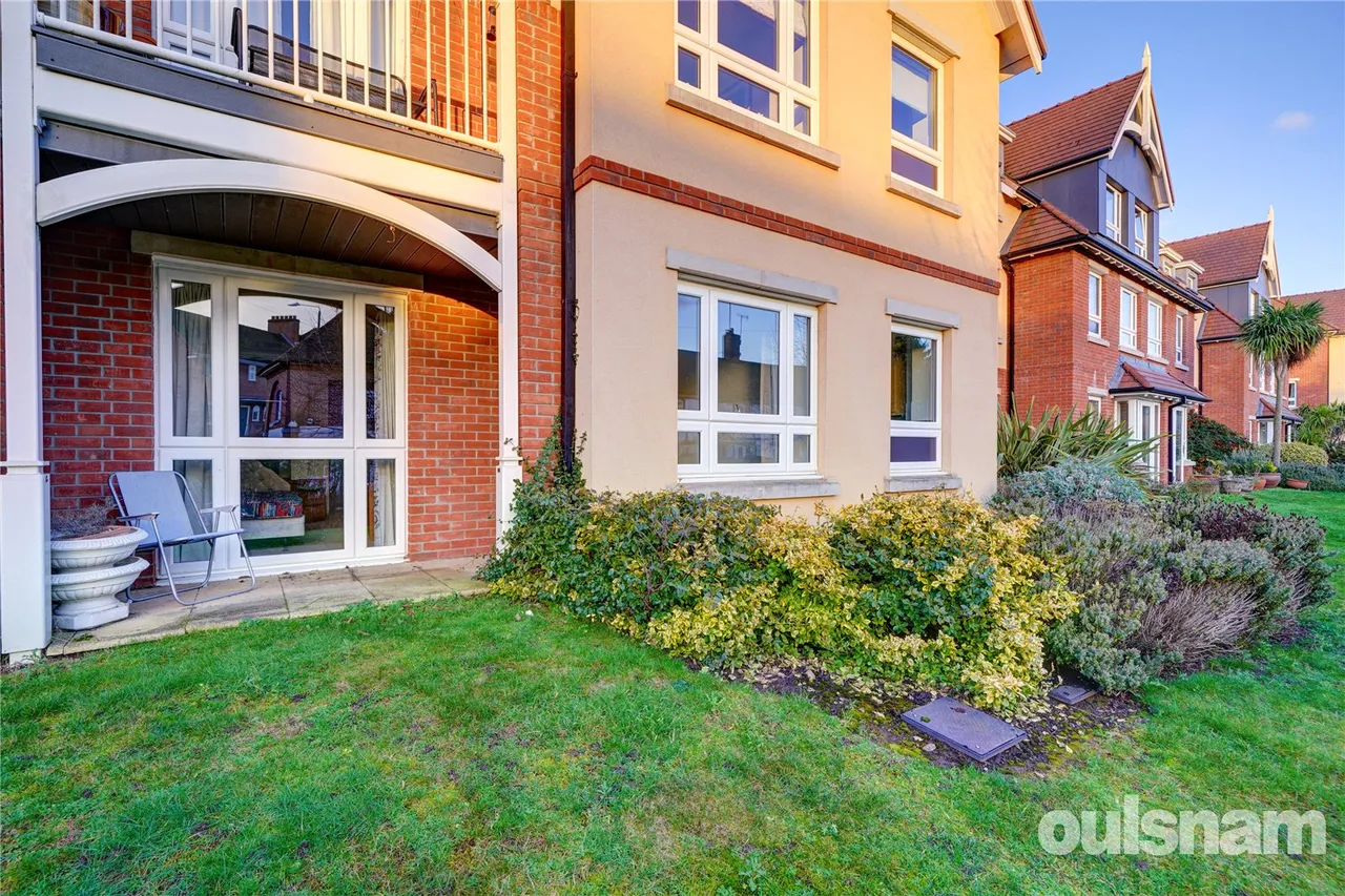 2 bed flat for sale — Hanbury Road, Droitwich, Worcestershire, WR9 8GD