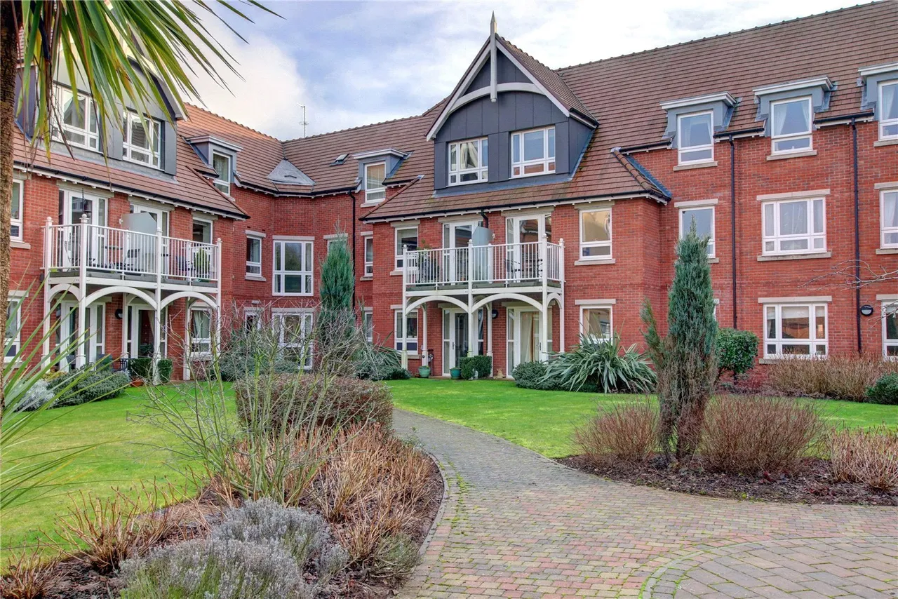 Hanbury Road, Droitwich, Worcestershire, WR9 8GD, photo 12