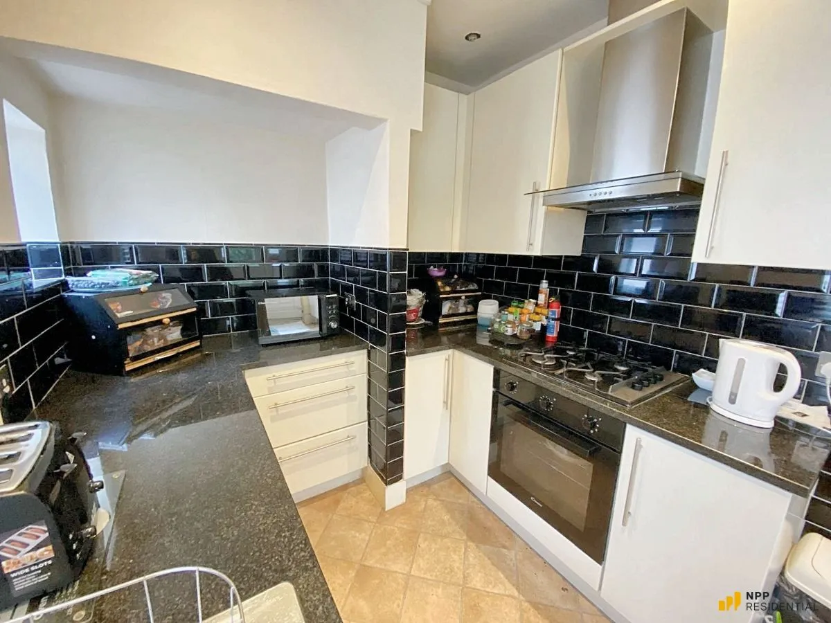 Royle Green Road, Manchester, M22 4NS, photo 16