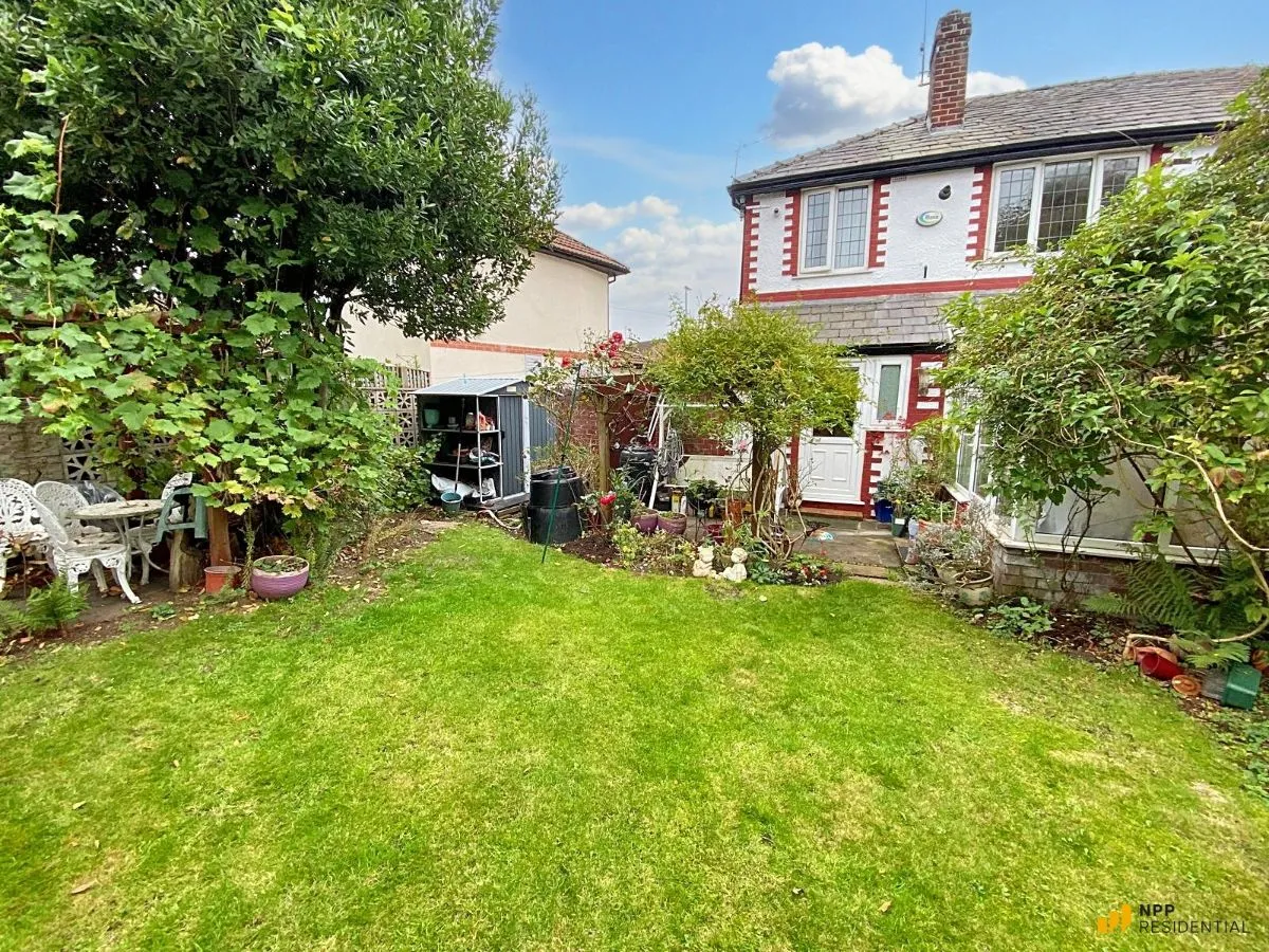 Royle Green Road, Manchester, M22 4NS, photo 11