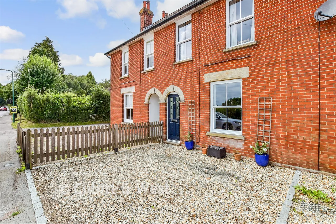 3 bed house for sale, New Cottages, Five Ashes, TN20