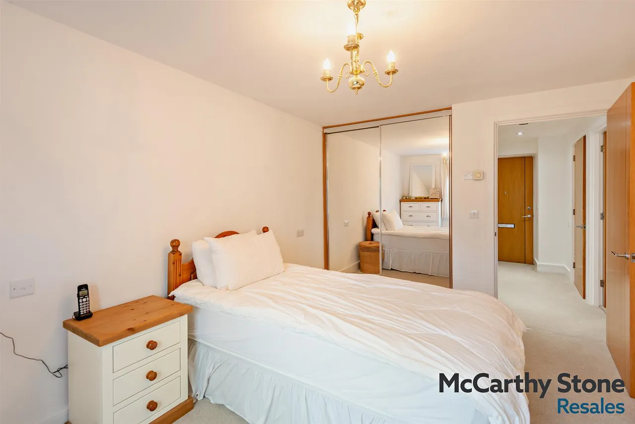 High Street, Epping, CM16, photo 6