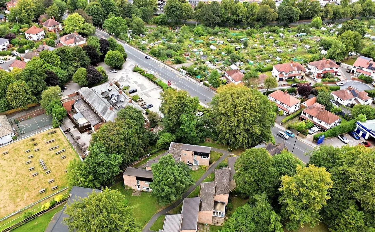 West Hill Avenue, Chapel Allerton, LS7, photo 2