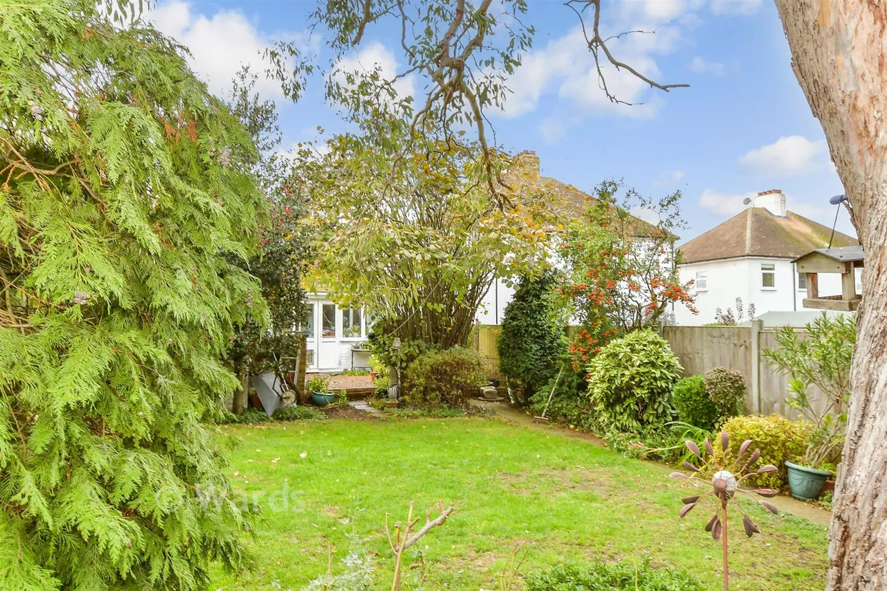 Belgrave Road, Minster-On-Sea, ME12, photo 2