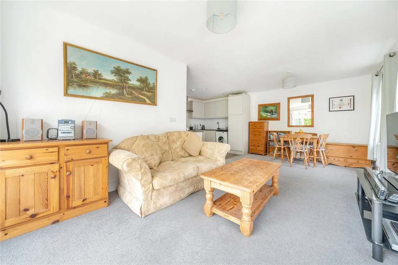 Woodcut Road, Wrecclesham, Farnham, Surrey, GU10 4QF, photo 21
