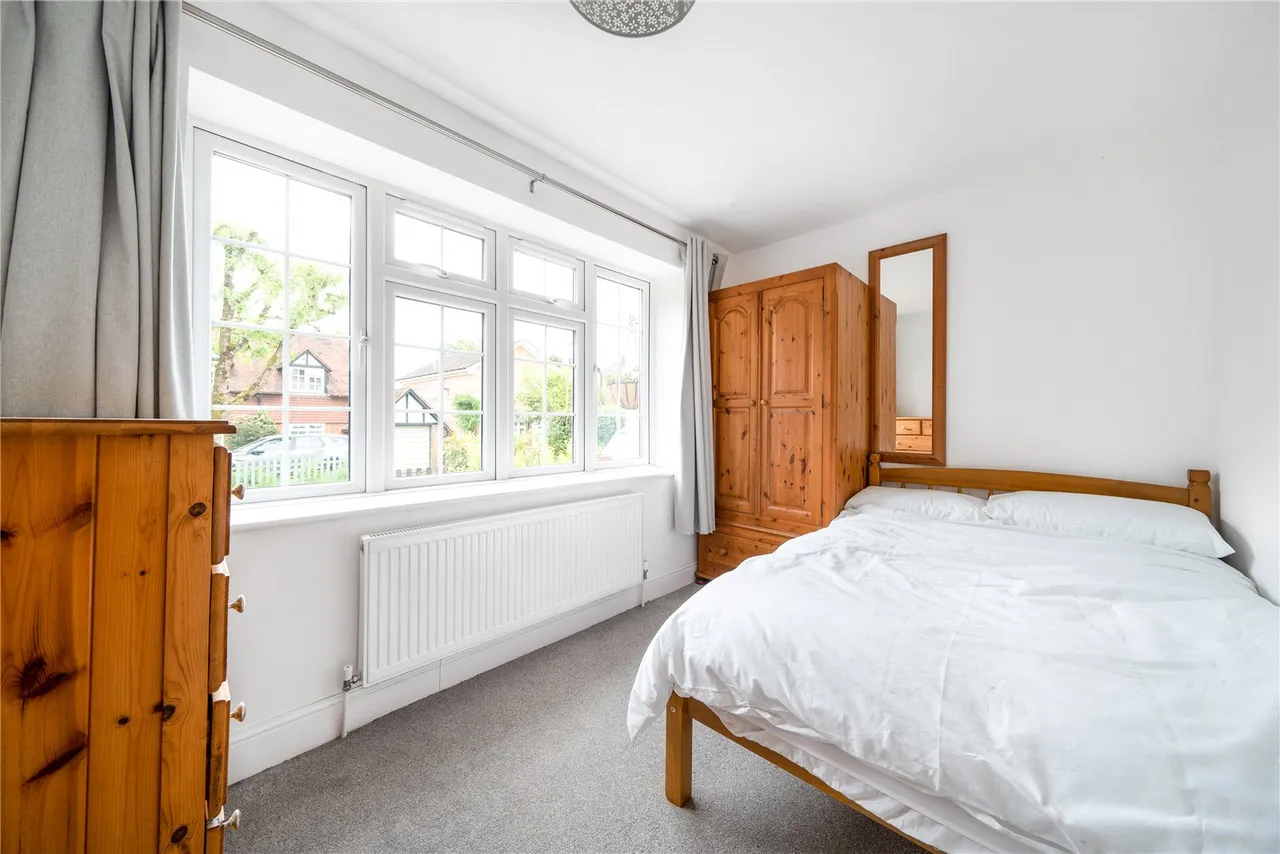 Woodcut Road, Wrecclesham, Farnham, Surrey, GU10 4QF, photo 20