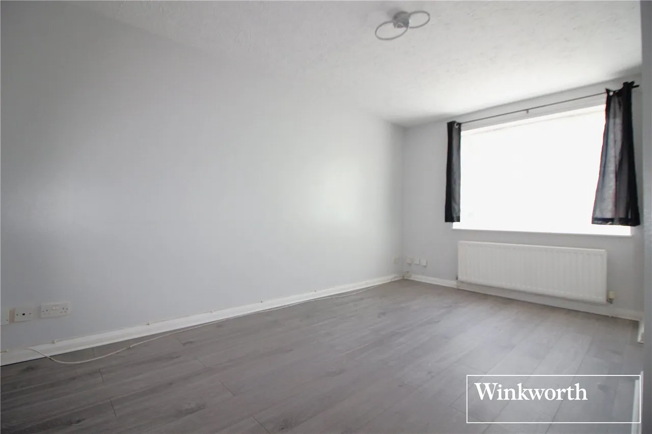 Farm Close, Borehamwood, WD6, photo 3