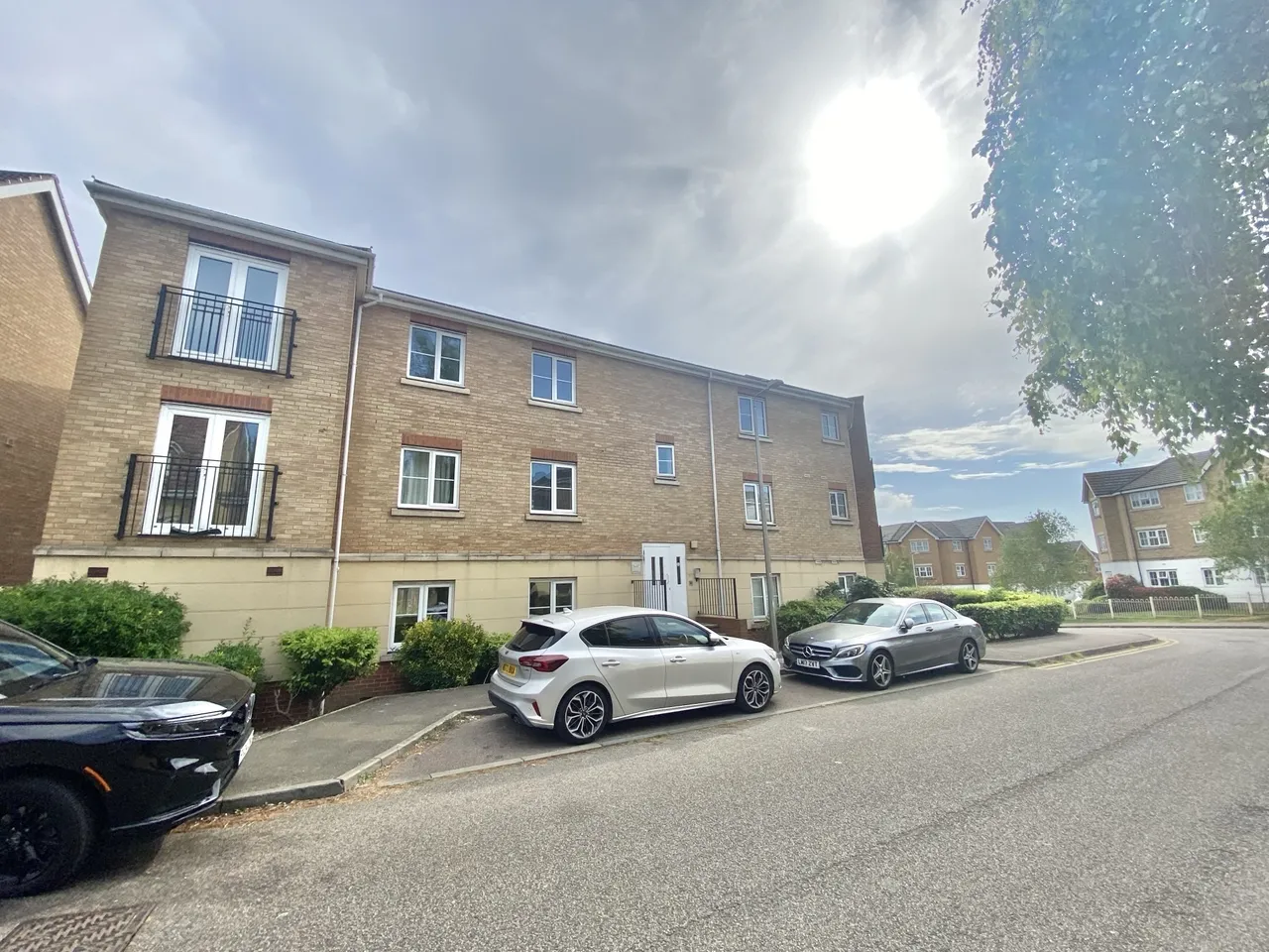 2 bed flat to rent, Windermere Avenue, Pufleet, RM19