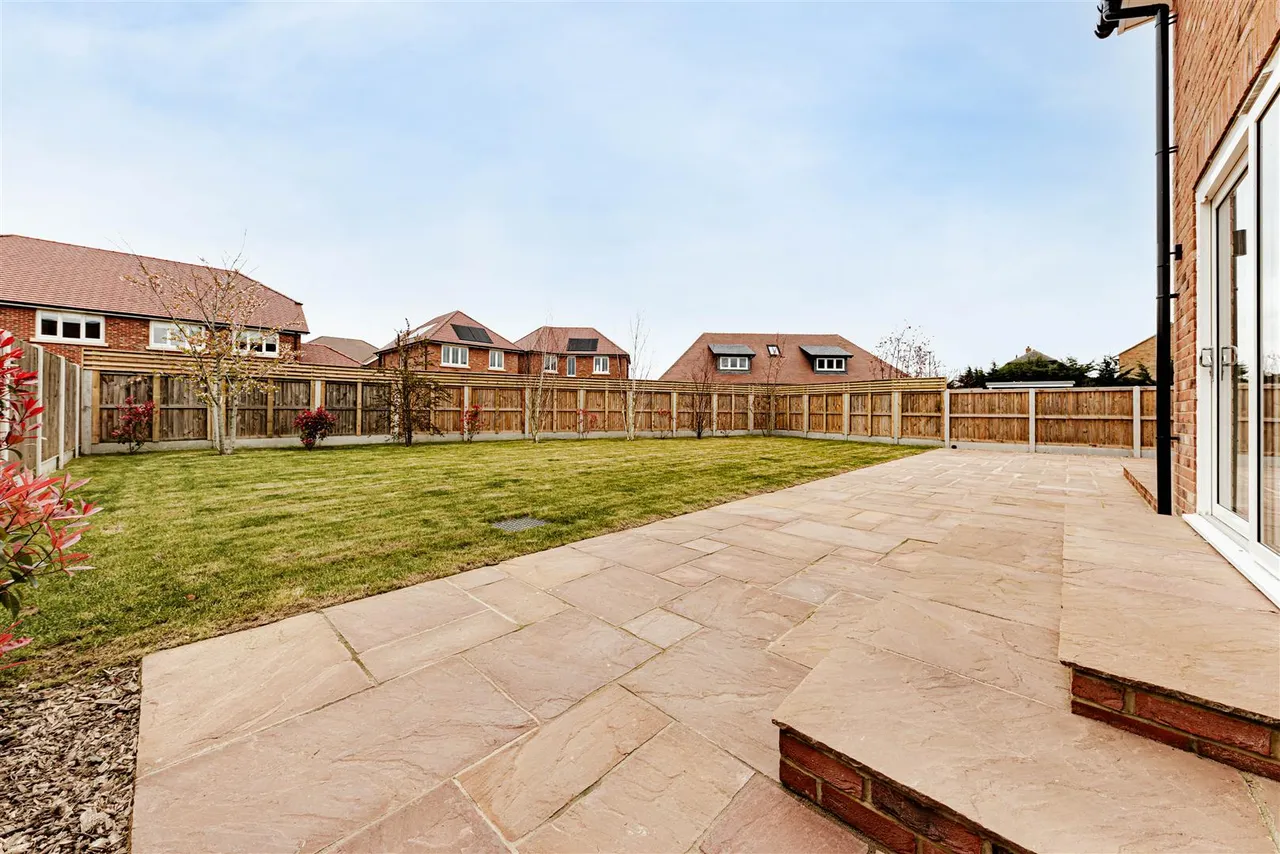 Sandwich Road, Ash, Canterbury, Kent, CT3 2AF, photo 39