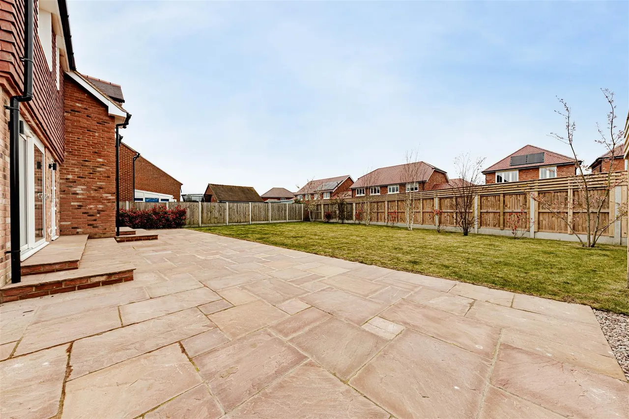 Sandwich Road, Ash, Canterbury, Kent, CT3 2AF, photo 38