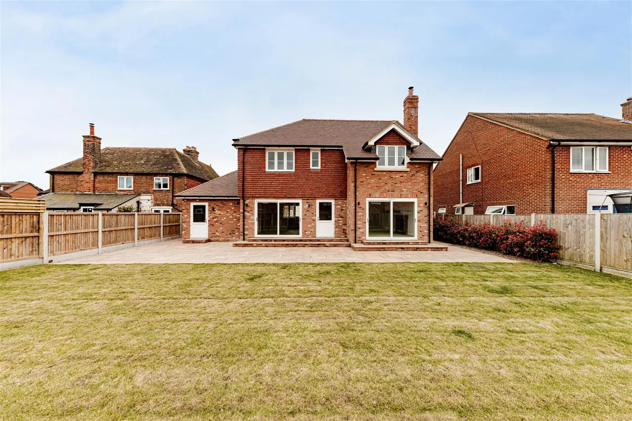 Sandwich Road, Ash, Canterbury, Kent, CT3 2AF, photo 34