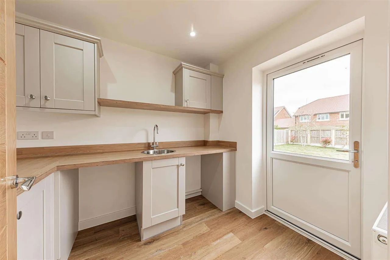 Sandwich Road, Ash, Canterbury, Kent, CT3 2AF, photo 7