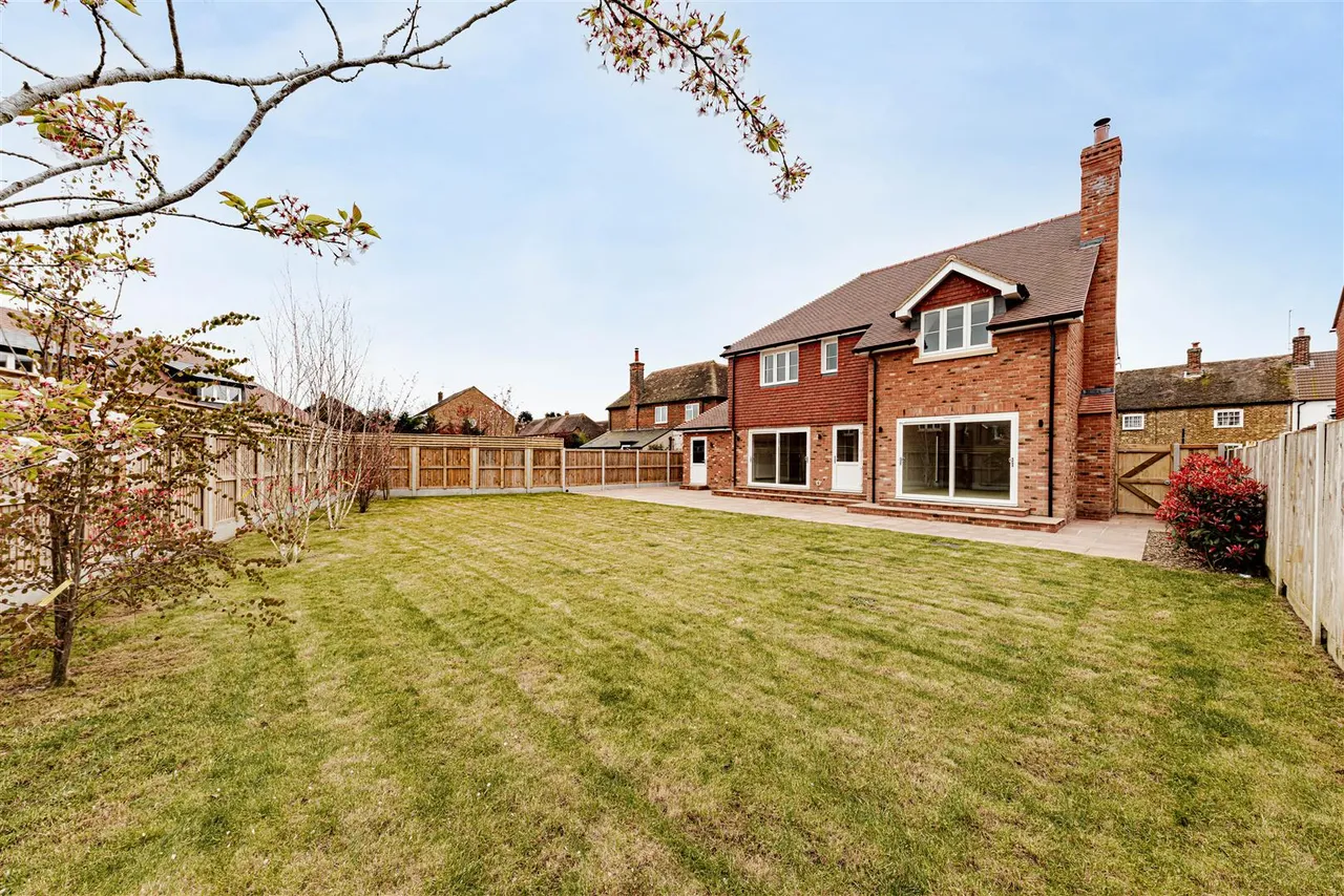 Sandwich Road, Ash, Canterbury, Kent, CT3 2AF, photo 15