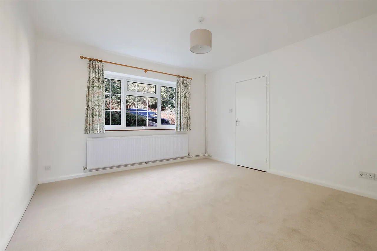 Heath Rise, Westcott, RH4, photo 3