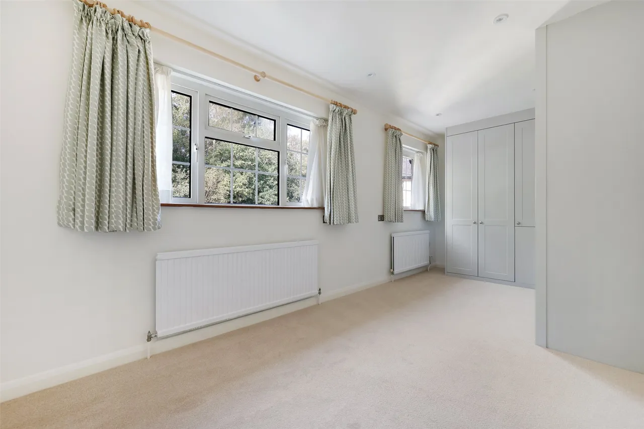 Heath Rise, Westcott, RH4, photo 7