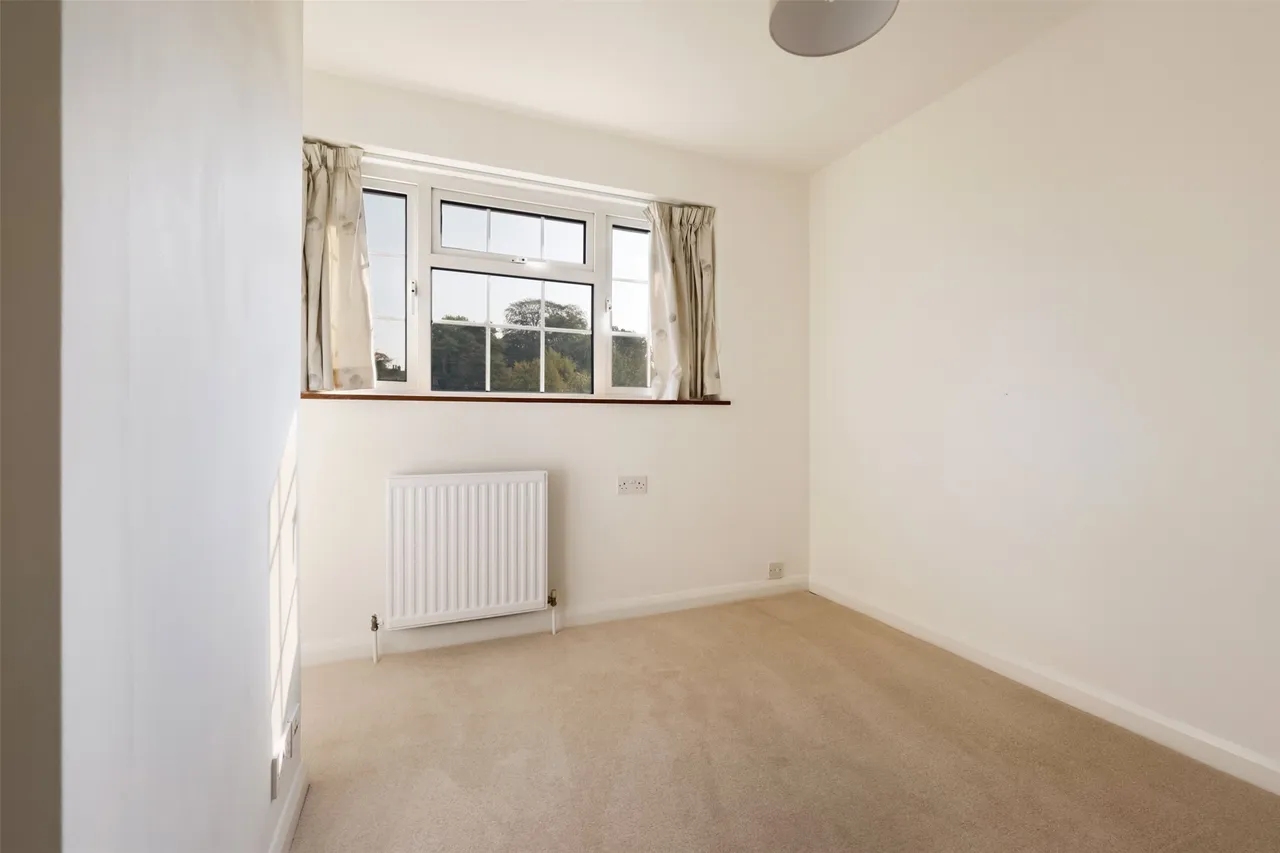 Heath Rise, Westcott, RH4, photo 12