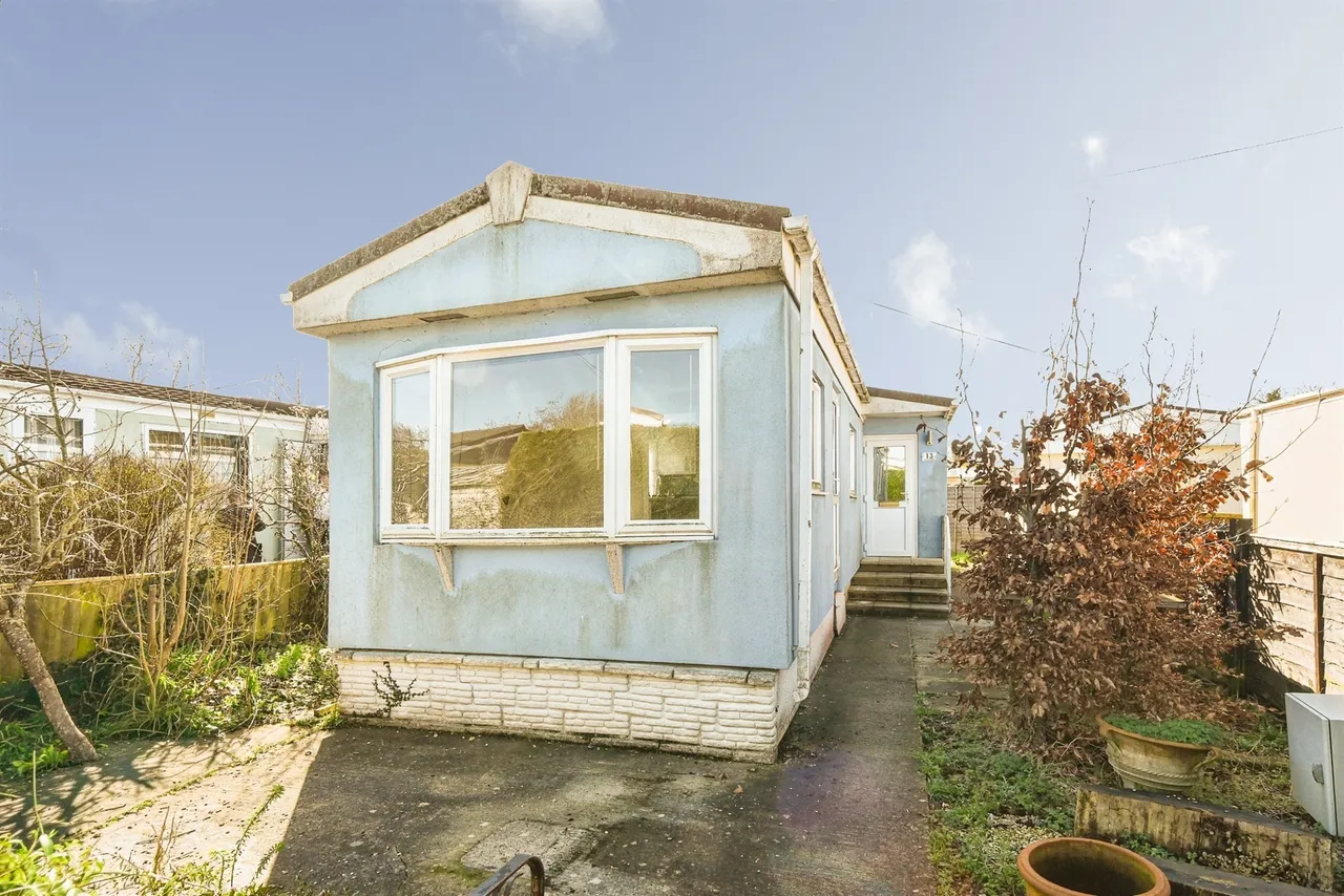 2 bed park home for sale — Cannons Drive, St. Johns Priory, Lechlade