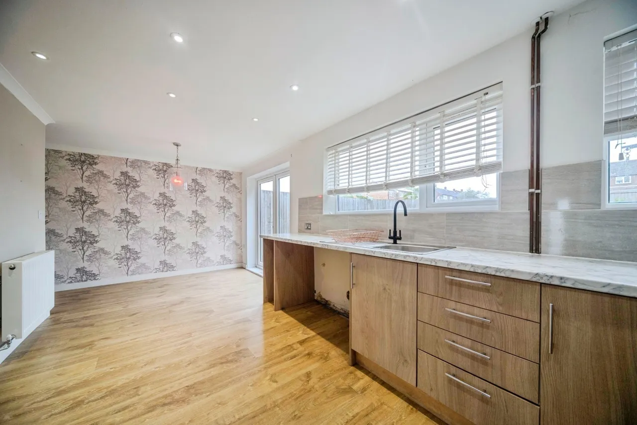 Forfar Drive, Bletchley, Milton Keynes, Buckinghamshire, MK3, photo 6